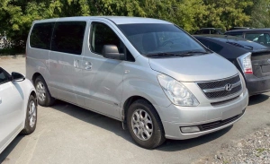 HYUNDAI H1