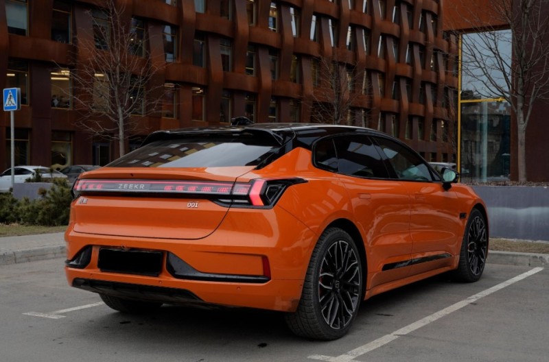 Zeekr 001